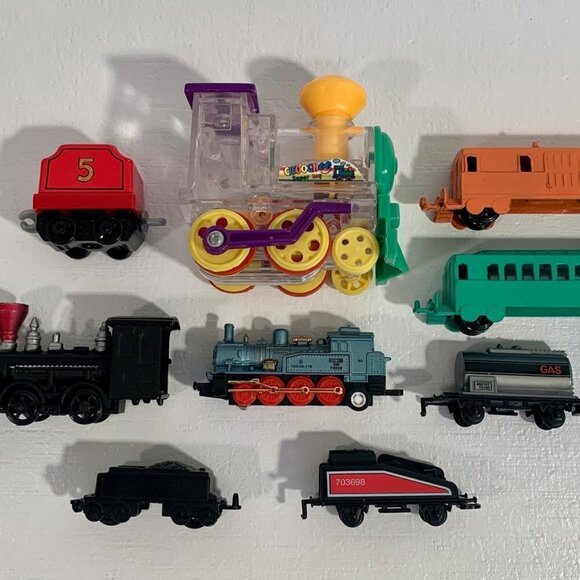 Toy Train Engines Mixed Lot Of 9 Cast Iron Locomotive Engine Passenger Coal Soma - Picture 6 of 16